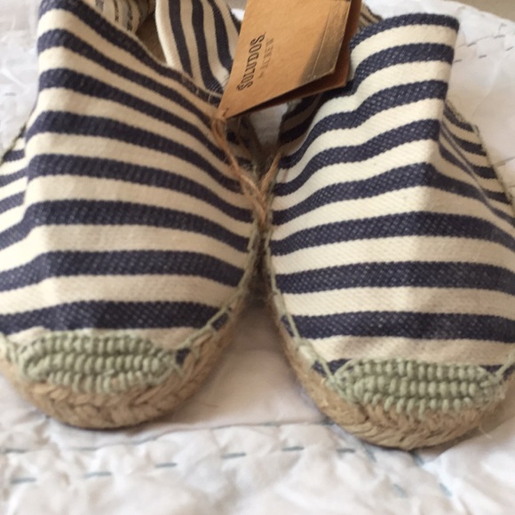 Sail away! J. Crew Soludos - Picture 3 of 8